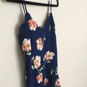 Monteau floral tank